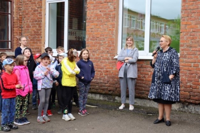 Уполномоченный по правам ребенка в Пермском крае посетила МАОУ «Дуплекс» города Перми с целью ознакомления с организацией детского отдыха на площадке школы.