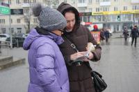 В Перми в День правовой помощи волонтеры раздали 800 экземпляров Конвенции ООН о правах ребенка